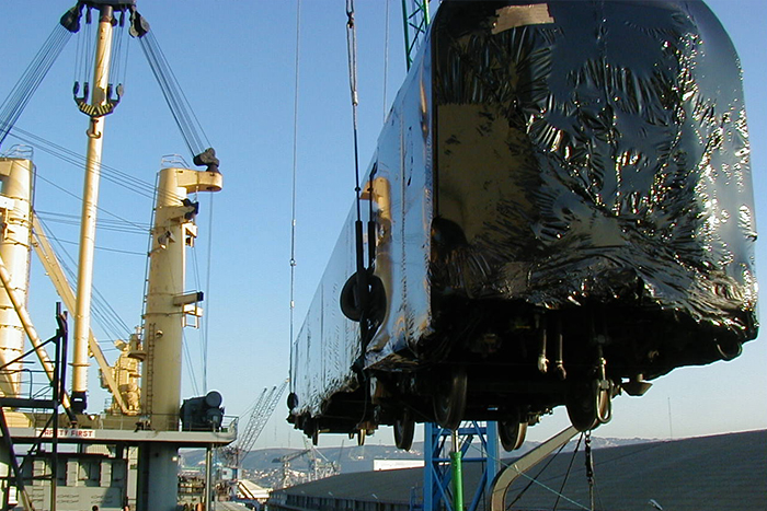 SeaChart Marine France Rail Cars heavy-lift cargo operation