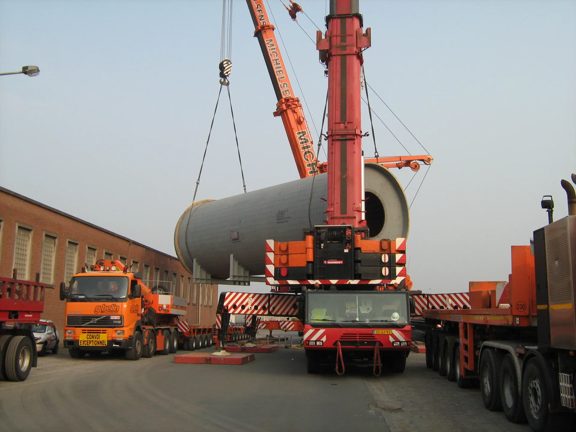 SeaChart oversized industrial drum crane handling operation