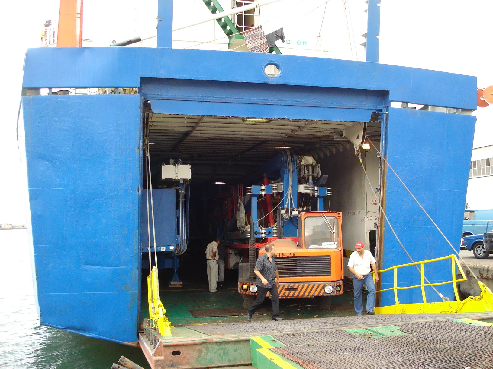 SeaChart roro loader unloading operation