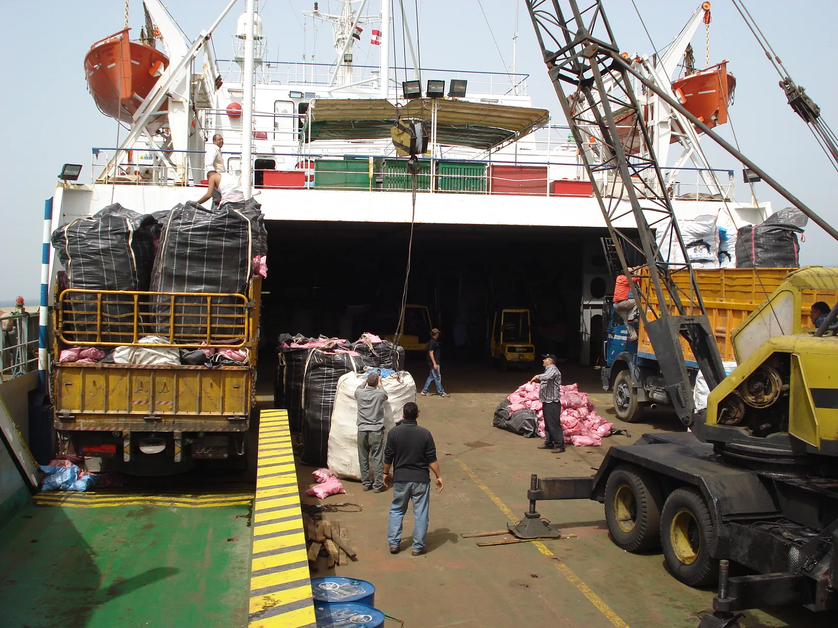 SeaChart RoRo vessel cargo loading and chartering operation